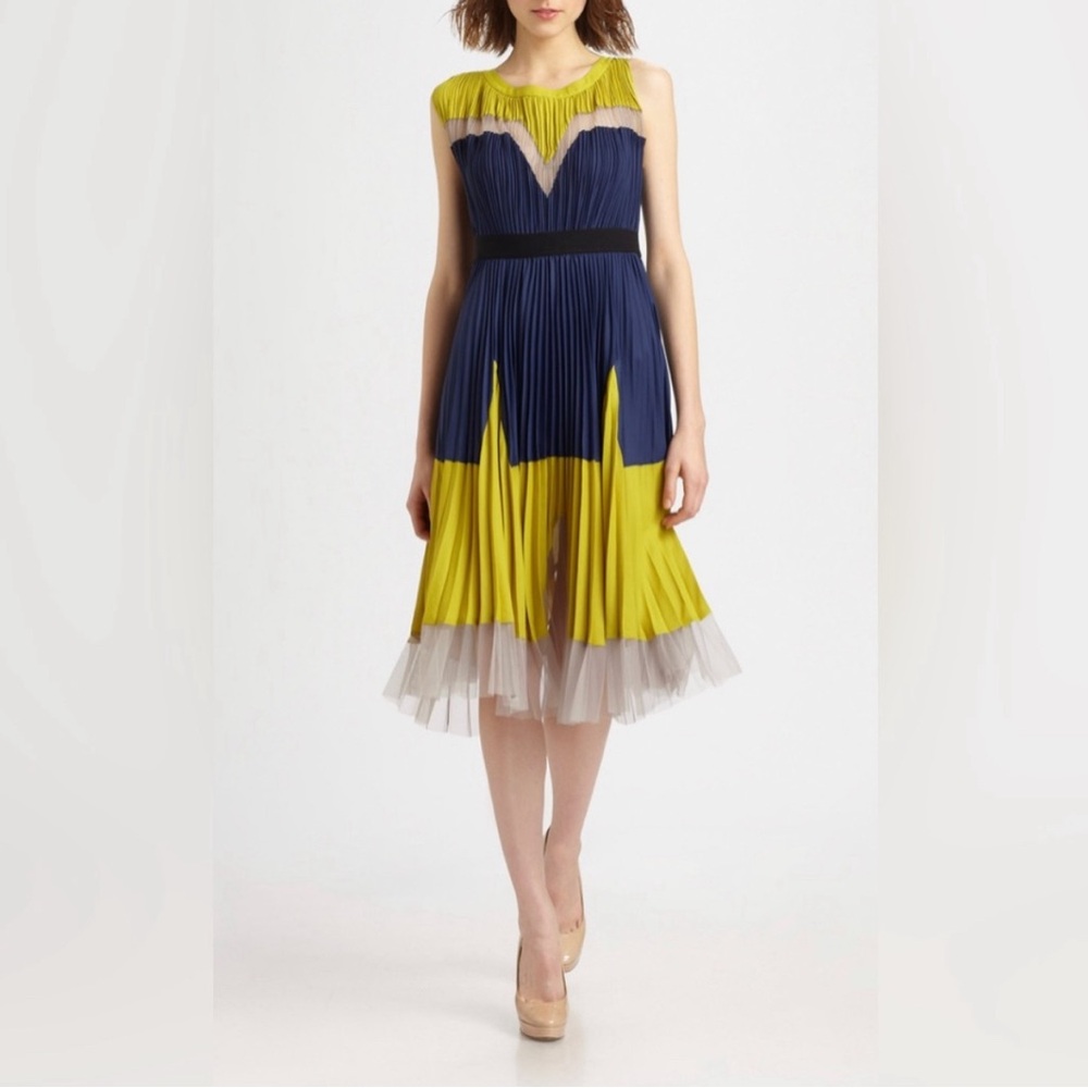 BCBG Pleated gown, navy chartreuse size 10